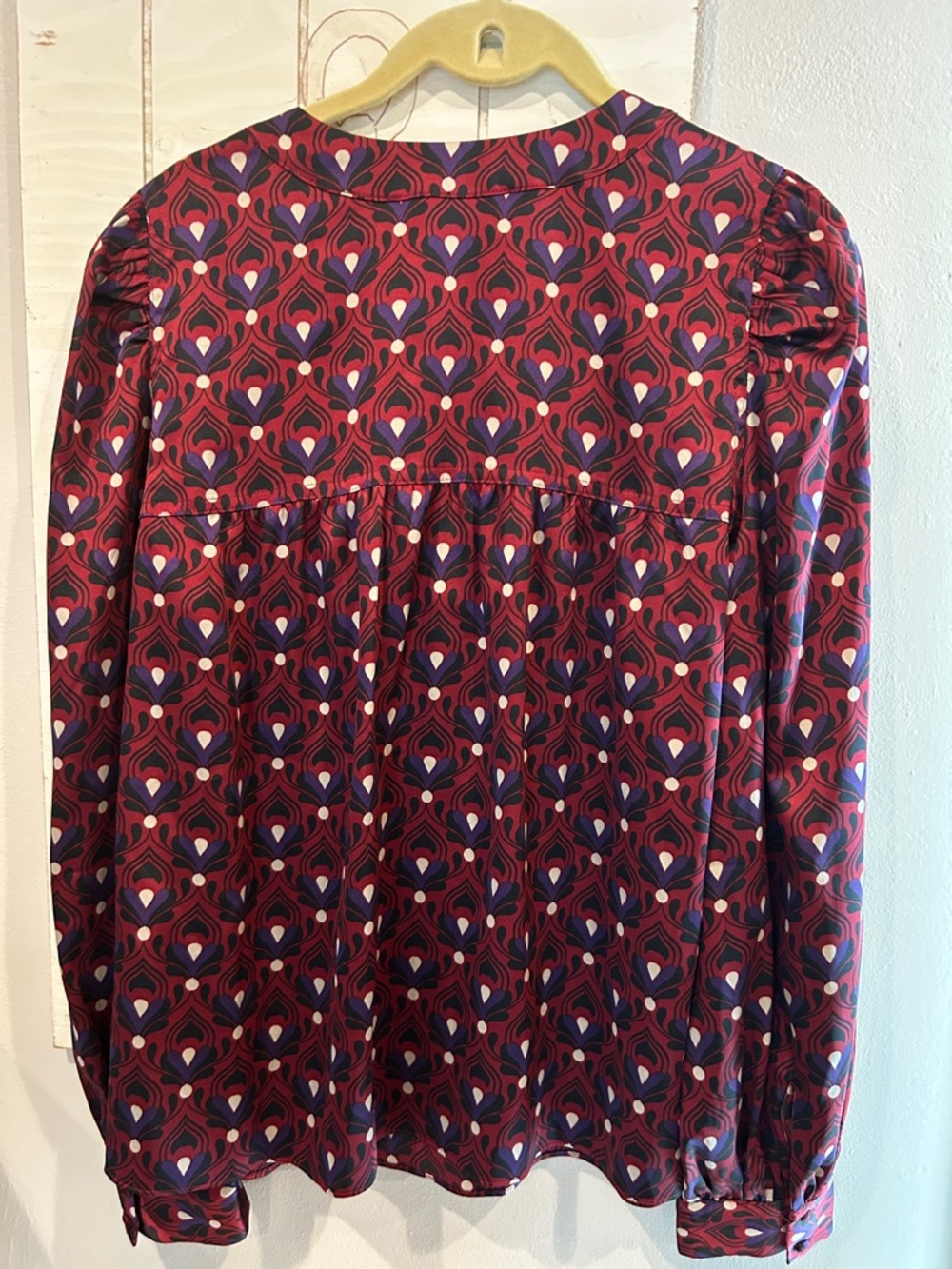 White House Black Market Red and Purple Geometric V-Neck Blouse - Picture 3 of 4